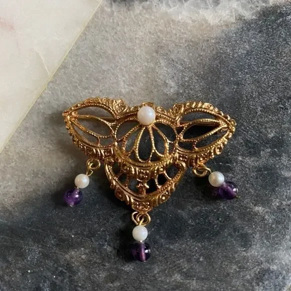 Vintage 1990’s Gold Chandelier Pin (Costume) - Picture 3 of 9